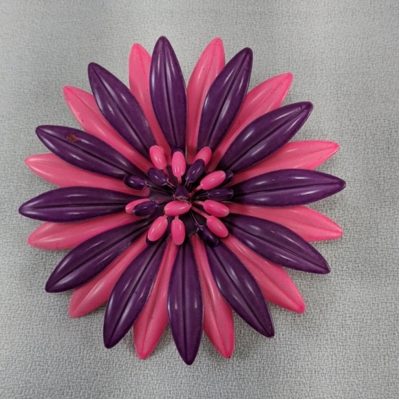 🇨🇦 Late 60s & Early 70s Flower Power Bold Brooch - Picture 4 of 4